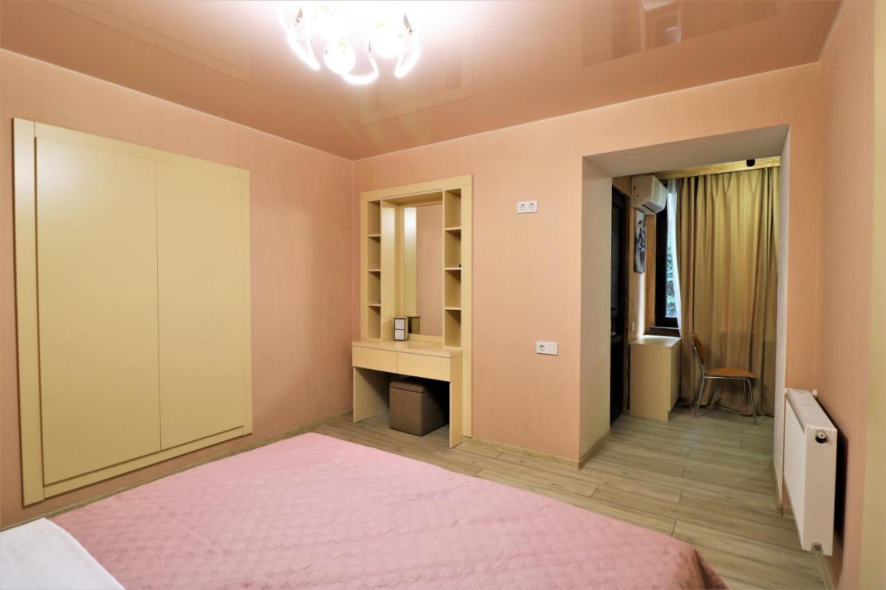 Apartment On Gudiashvili Tbilisi Luaran gambar